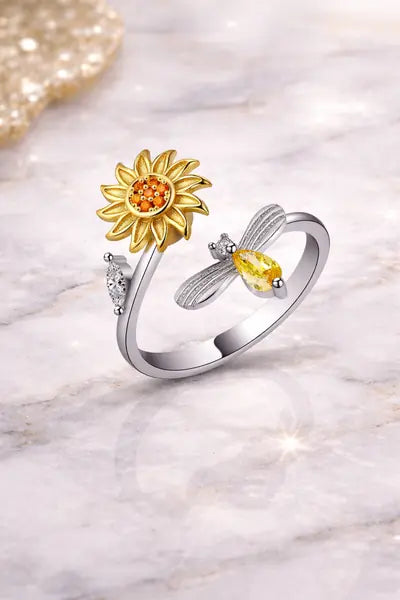 Luna™ — Bague Anti-Stress Ajustable Élégante | Calmora